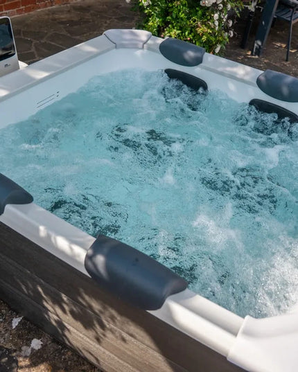 MSpa Oslo frame spa - 6 persoons